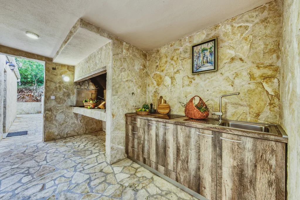 Family Villa with Heated Pool in Konavle