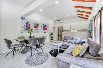 Family Villa with Heated Pool in Konavle