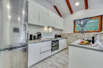 Family Villa with Heated Pool in Konavle