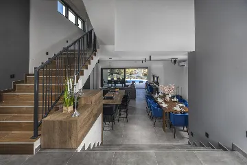 Modern Villa with Pool in Novigrad