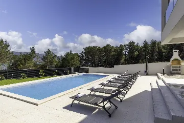 Modern Villa with Pool in Novigrad