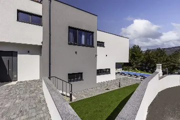 Modern Villa with Pool in Novigrad