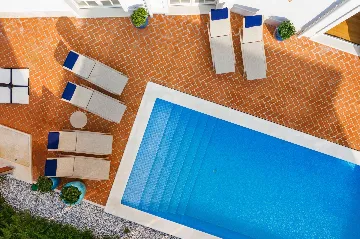 Contemporary Villa Retreat with Pool in Vabriga