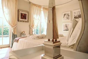 Contemporary Villa Retreat with Pool in Vabriga