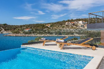 Beachfront Villa with Infinity Pool, Rogoznica