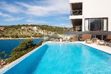 Beachfront Villa with Infinity Pool, Rogoznica