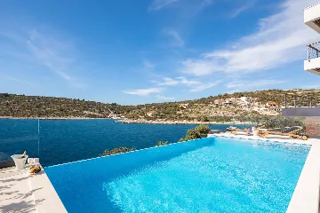 Beachfront Villa with Infinity Pool, Rogoznica