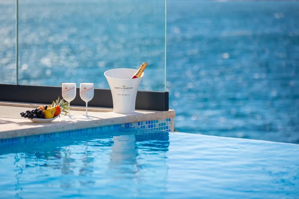 Beachfront Villa with Infinity Pool, Rogoznica