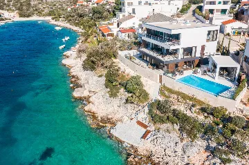 Beachfront Villa with Infinity Pool, Rogoznica