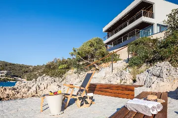 Beachfront Villa with Infinity Pool, Rogoznica