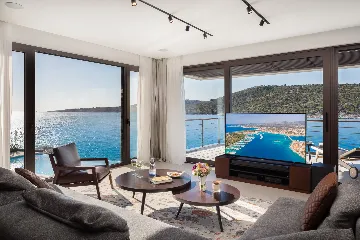 Beachfront Villa with Infinity Pool, Rogoznica