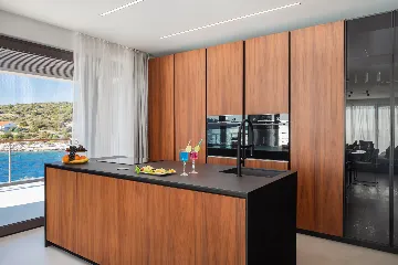 Beachfront Villa with Infinity Pool, Rogoznica