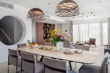 Beachfront Villa with Infinity Pool, Rogoznica