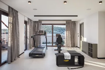 Beachfront Villa with Infinity Pool, Rogoznica