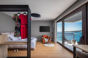 Beachfront Villa with Infinity Pool, Rogoznica