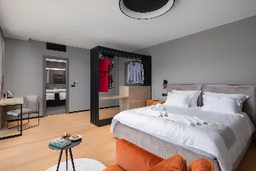 Beachfront Villa with Infinity Pool, Rogoznica