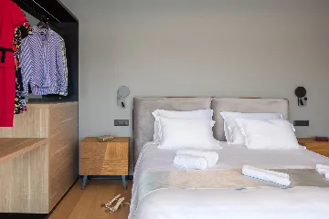 Beachfront Villa with Infinity Pool, Rogoznica