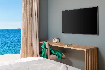 Beachfront Villa with Infinity Pool, Rogoznica