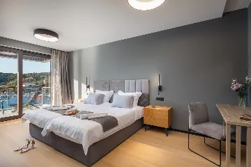 Beachfront Villa with Infinity Pool, Rogoznica