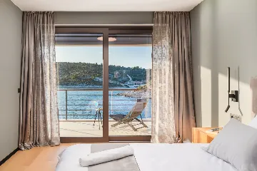 Beachfront Villa with Infinity Pool, Rogoznica