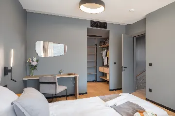 Beachfront Villa with Infinity Pool, Rogoznica