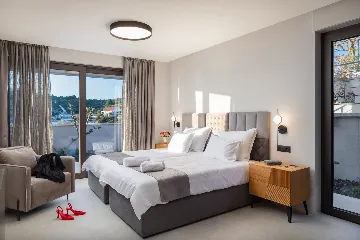 Beachfront Villa with Infinity Pool, Rogoznica