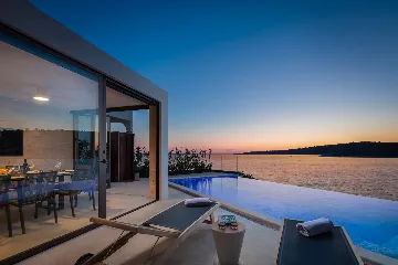 Beachfront Villa with Infinity Pool, Rogoznica