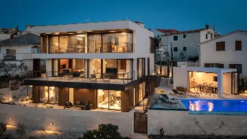 Beachfront Villa with Infinity Pool, Rogoznica