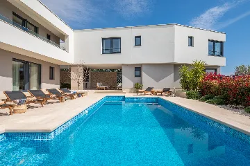 Contemporary Villa Retreat with Heated Pool, Kaštel Sućurac