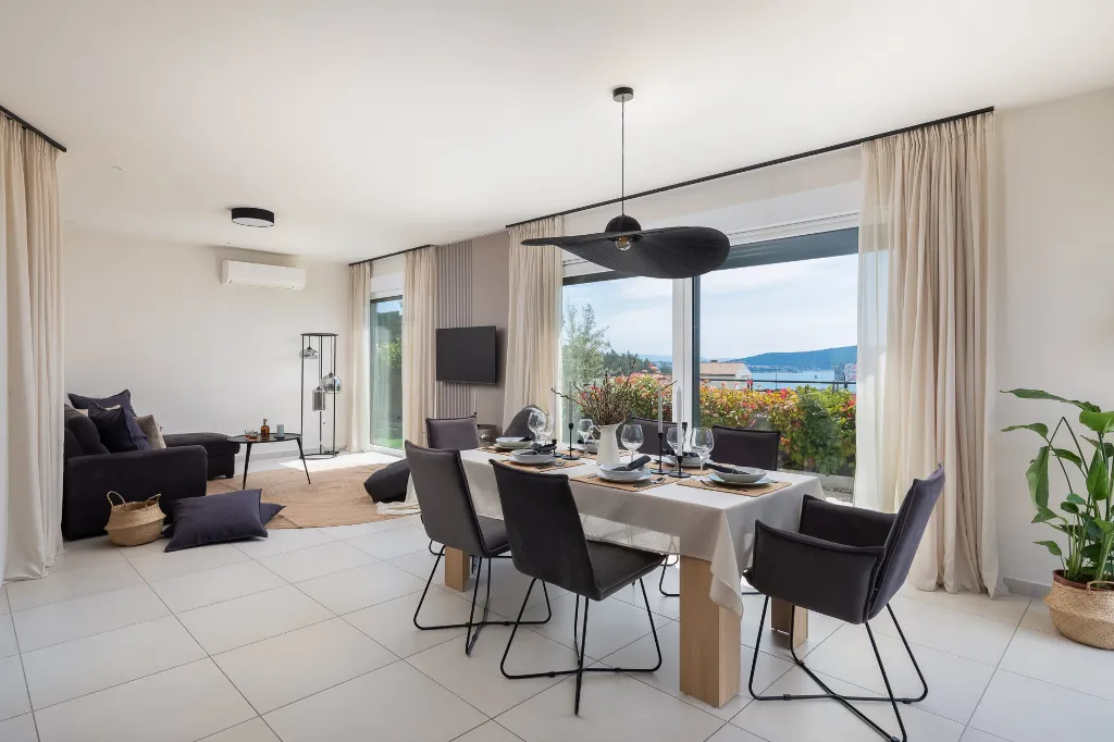 Contemporary Villa Retreat with Heated Pool, Kaštel Sućurac
