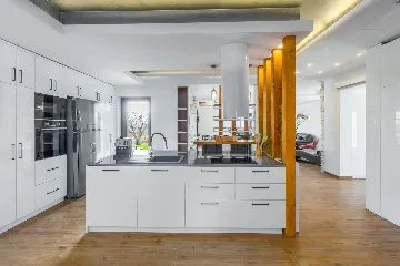 Spacious Family Villa with Pool in Pazin