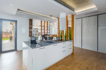 Spacious Family Villa with Pool in Pazin