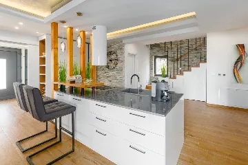 Spacious Family Villa with Pool in Pazin