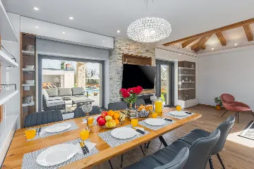 Spacious Family Villa with Pool in Pazin