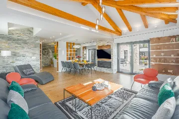 Spacious Family Villa with Pool in Pazin