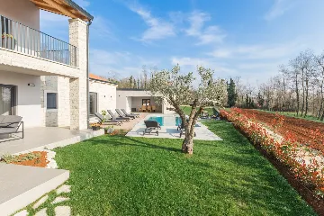 Spacious Family Villa with Pool in Pazin