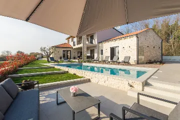 Spacious Family Villa with Pool in Pazin