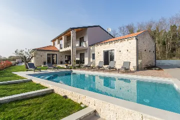 Spacious Family Villa with Pool in Pazin