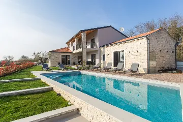 Spacious Family Villa with Pool in Pazin