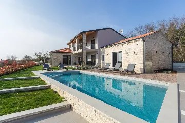 Spacious Family Villa with Pool in Pazin