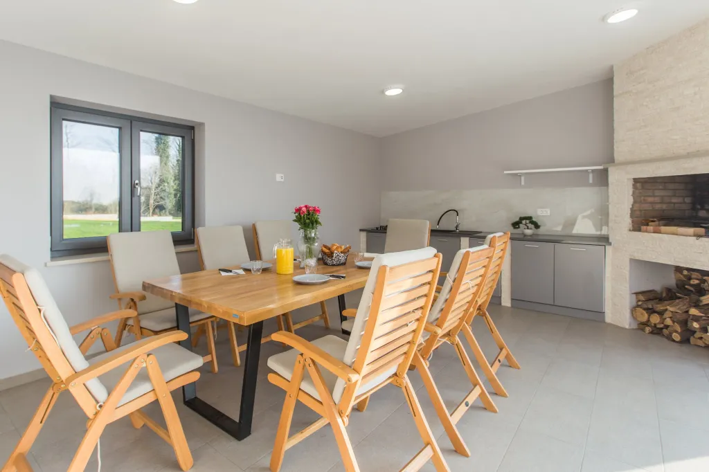 Spacious Family Villa with Pool in Pazin