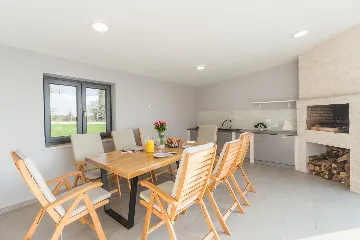 Spacious Family Villa with Pool in Pazin