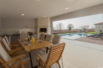 Spacious Family Villa with Pool in Pazin