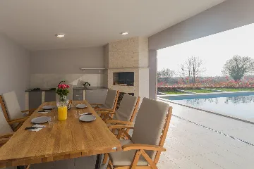 Spacious Family Villa with Pool in Pazin