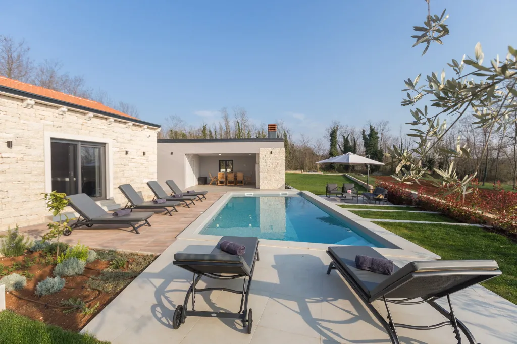 Spacious Family Villa with Pool in Pazin