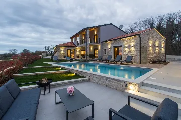 Spacious Family Villa with Pool in Pazin