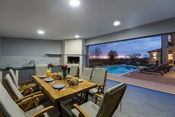 Spacious Family Villa with Pool in Pazin