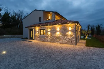 Spacious Family Villa with Pool in Pazin