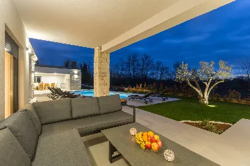 Spacious Family Villa with Pool in Pazin