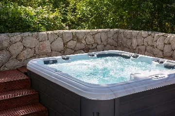 Spacious Family Villa with Heated Pool in Kras